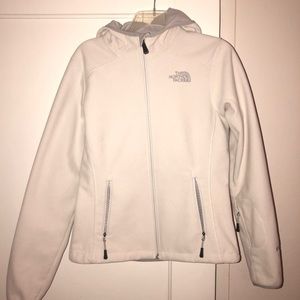 White/cream North Face women’s wind wall jacket